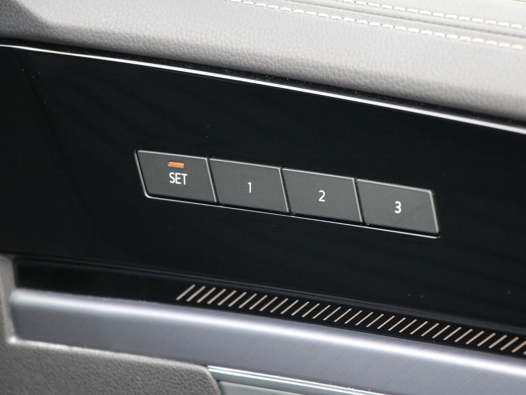 2025 Volkswagen Touareg