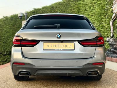 2023 BMW 520