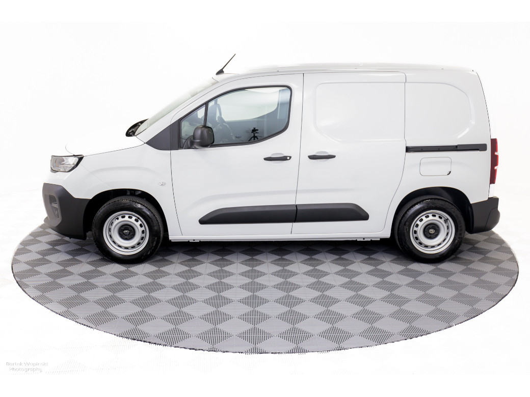 2025 Peugeot Partner