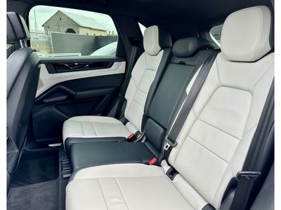 2024 Porsche Cayenne
