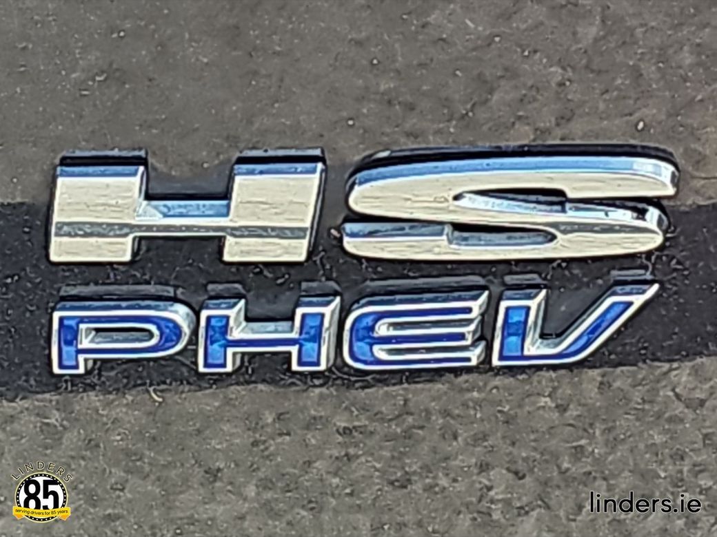2023 MG HS