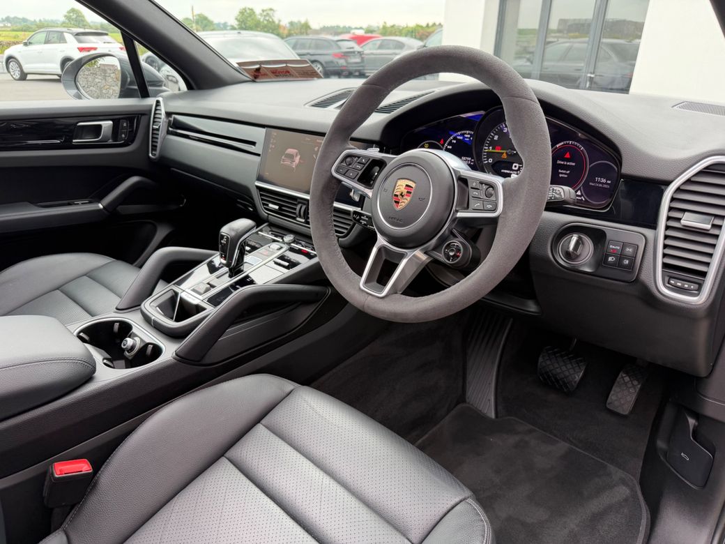 2023 Porsche Cayenne