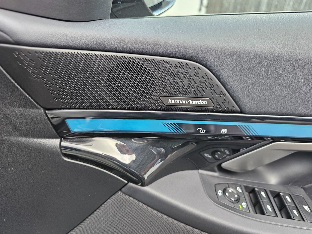 2025 BMW i5