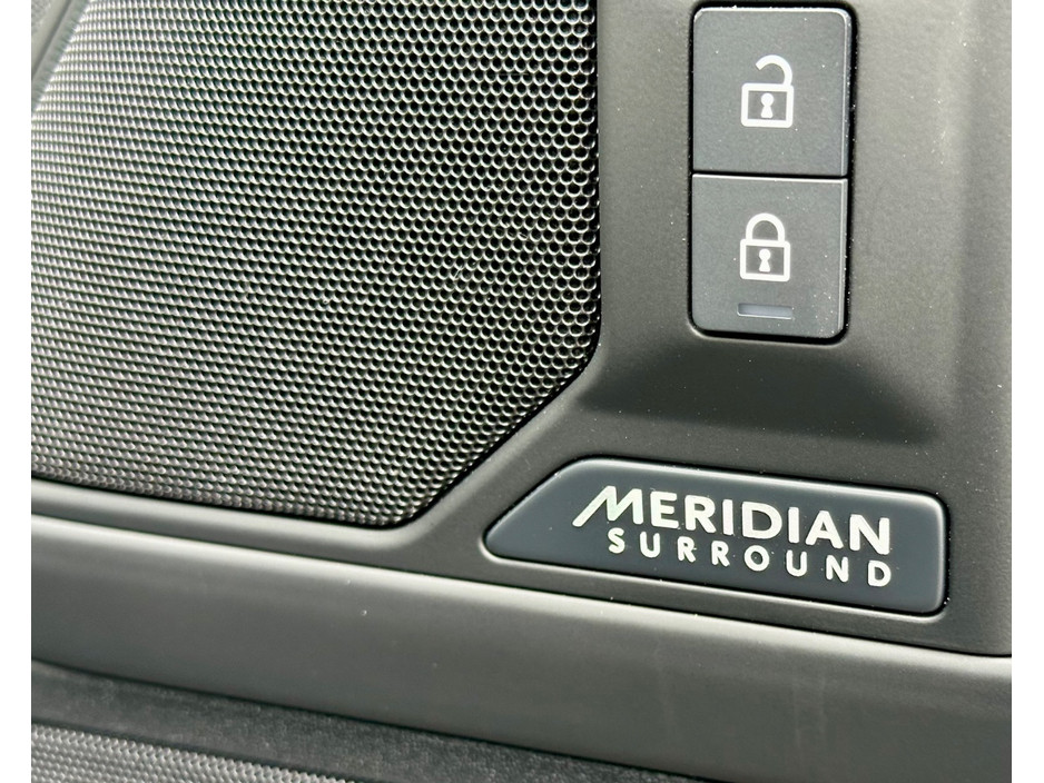 2025 Land Rover Defender