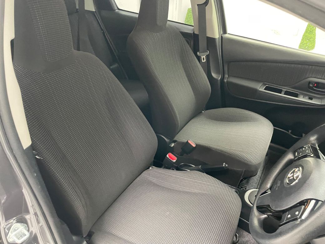 2017 Toyota Vitz