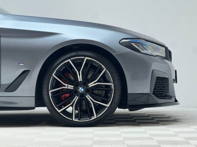 2021 BMW 530