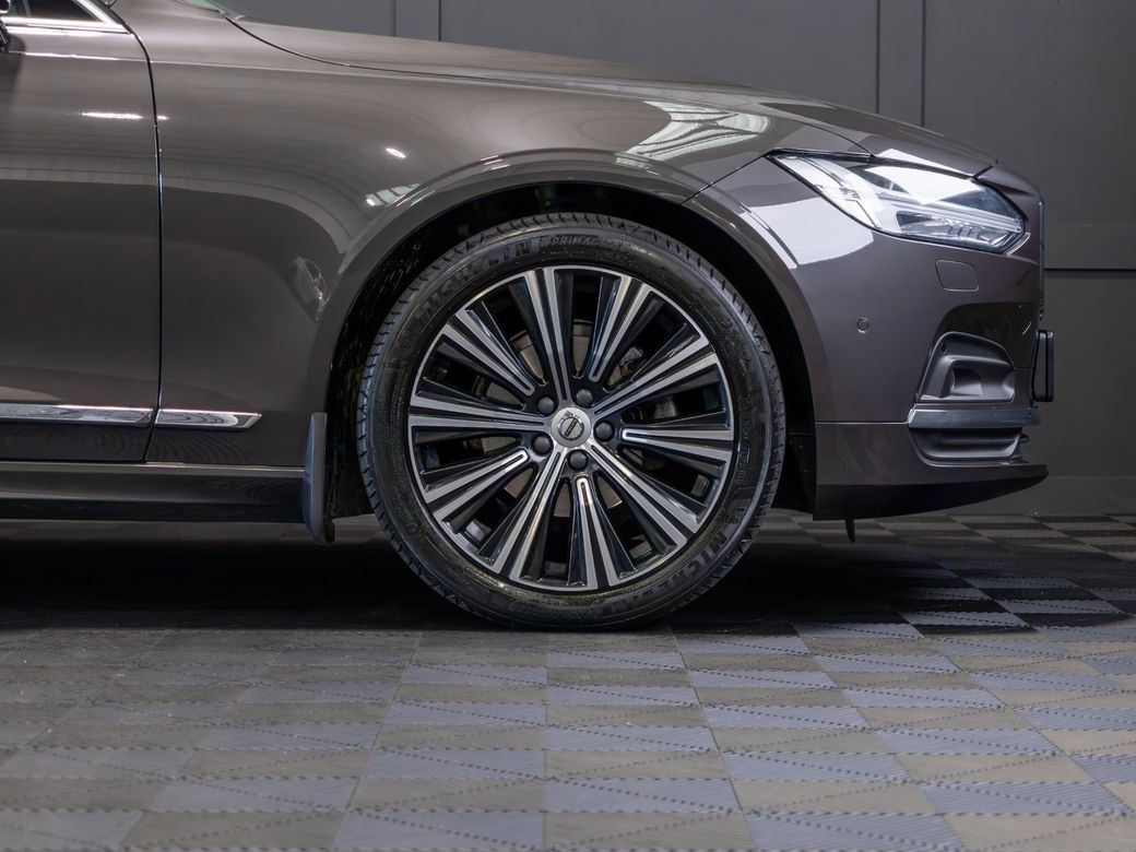 2021 Volvo S90