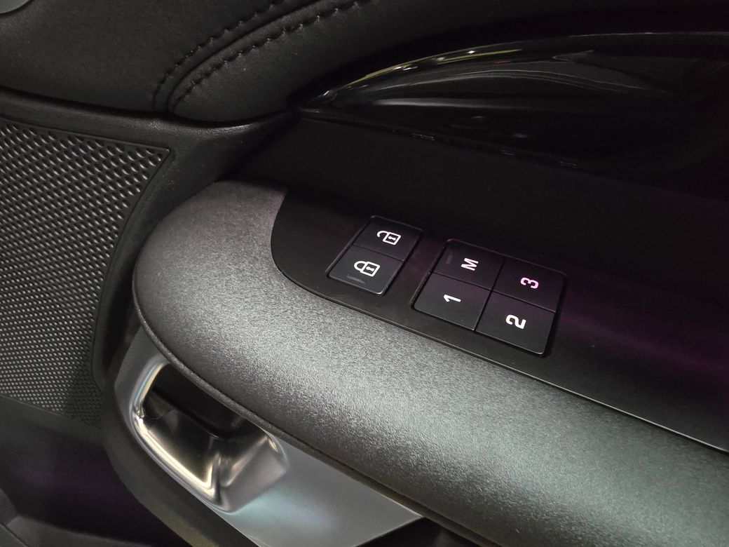 2023 Land Rover Discovery