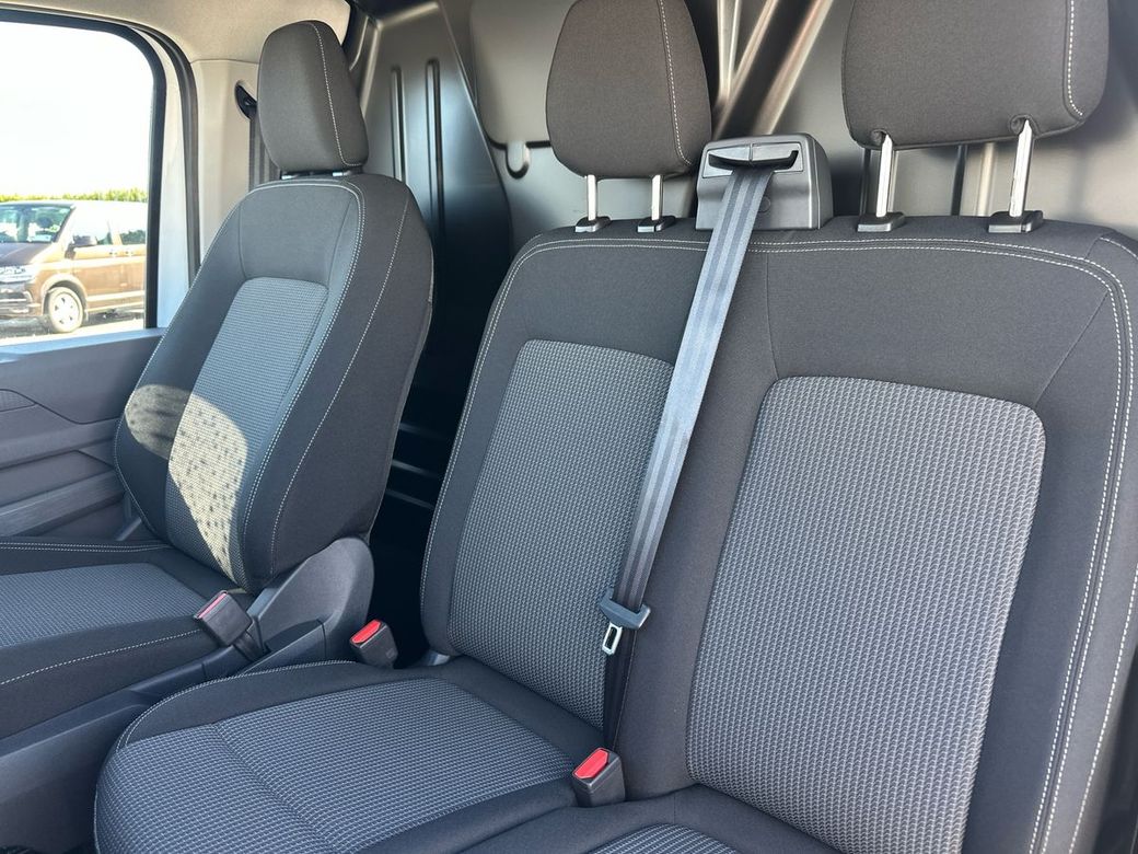 2025 Volkswagen Transporter