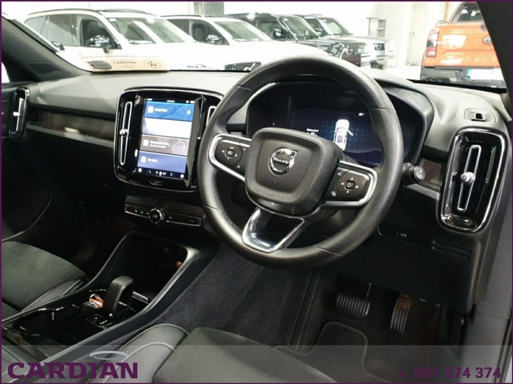 2023 Volvo XC40