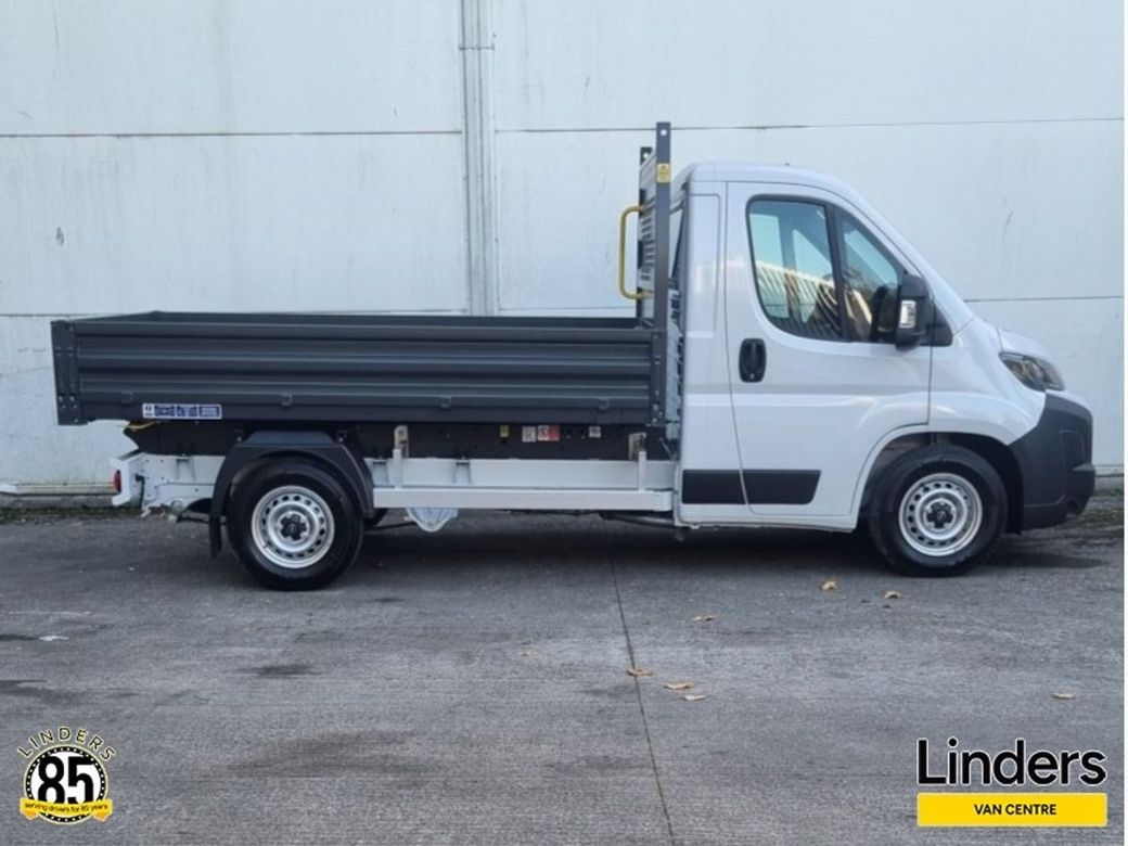 2025 Opel Movano