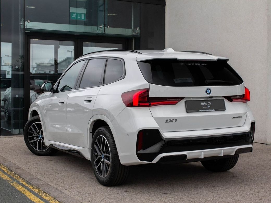 2025 BMW iX1