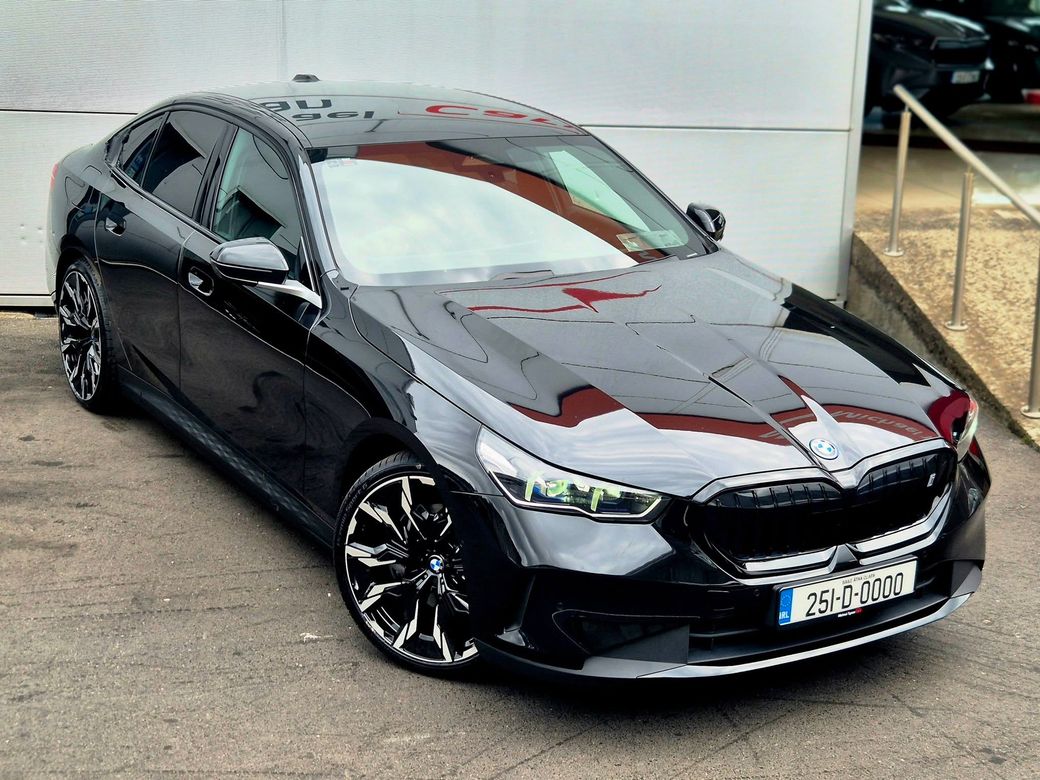 2025 BMW i5