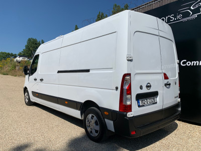 2019 Nissan NV400