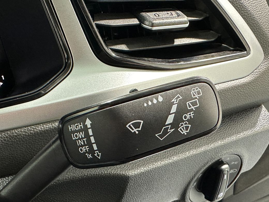 2025 Volkswagen T-Roc