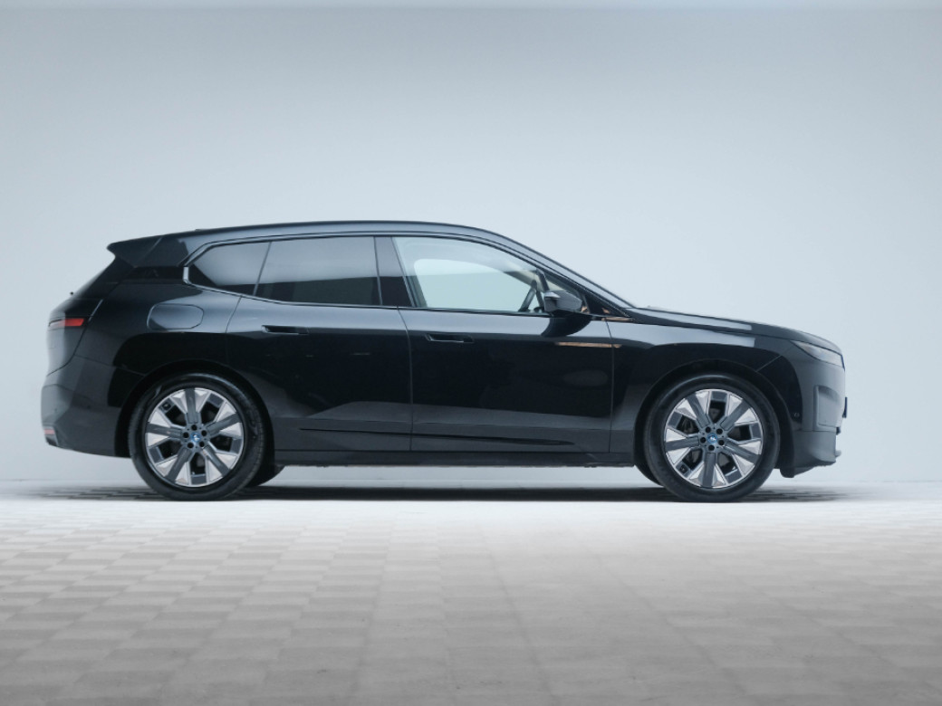2024 BMW iX