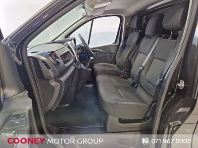 2021 Nissan NV300