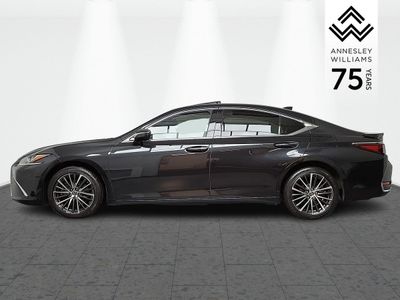 2023 Lexus ES 300h