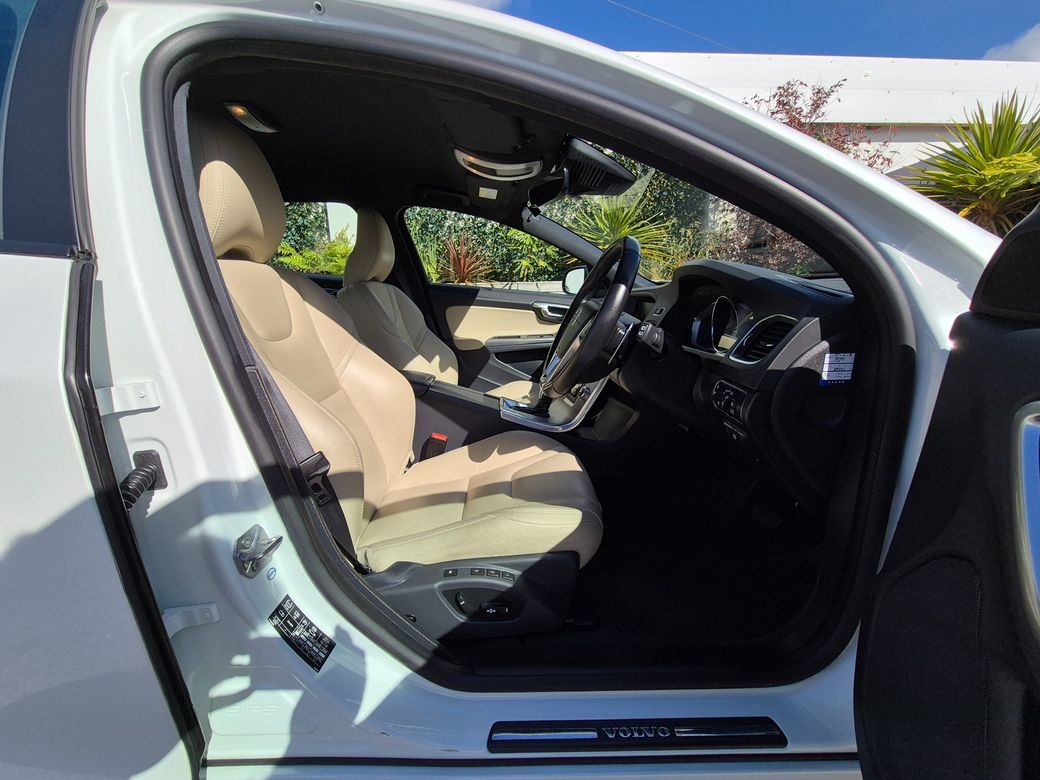 2017 Volvo V60