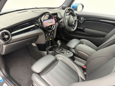 2024 Mini Hatch