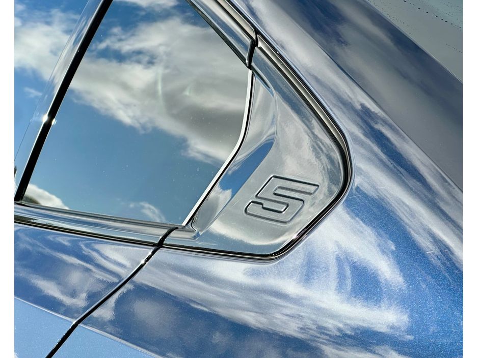 2025 BMW i5