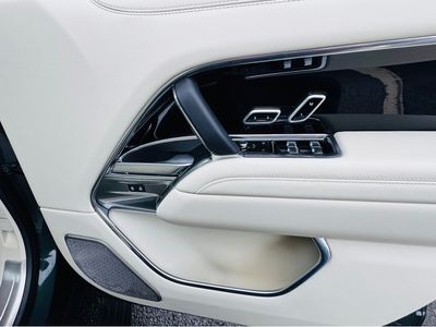 2025 Land Rover Range Rover