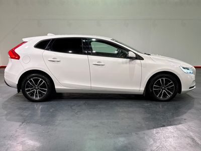 2018 Volvo V40