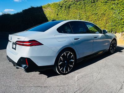 2023 BMW i5