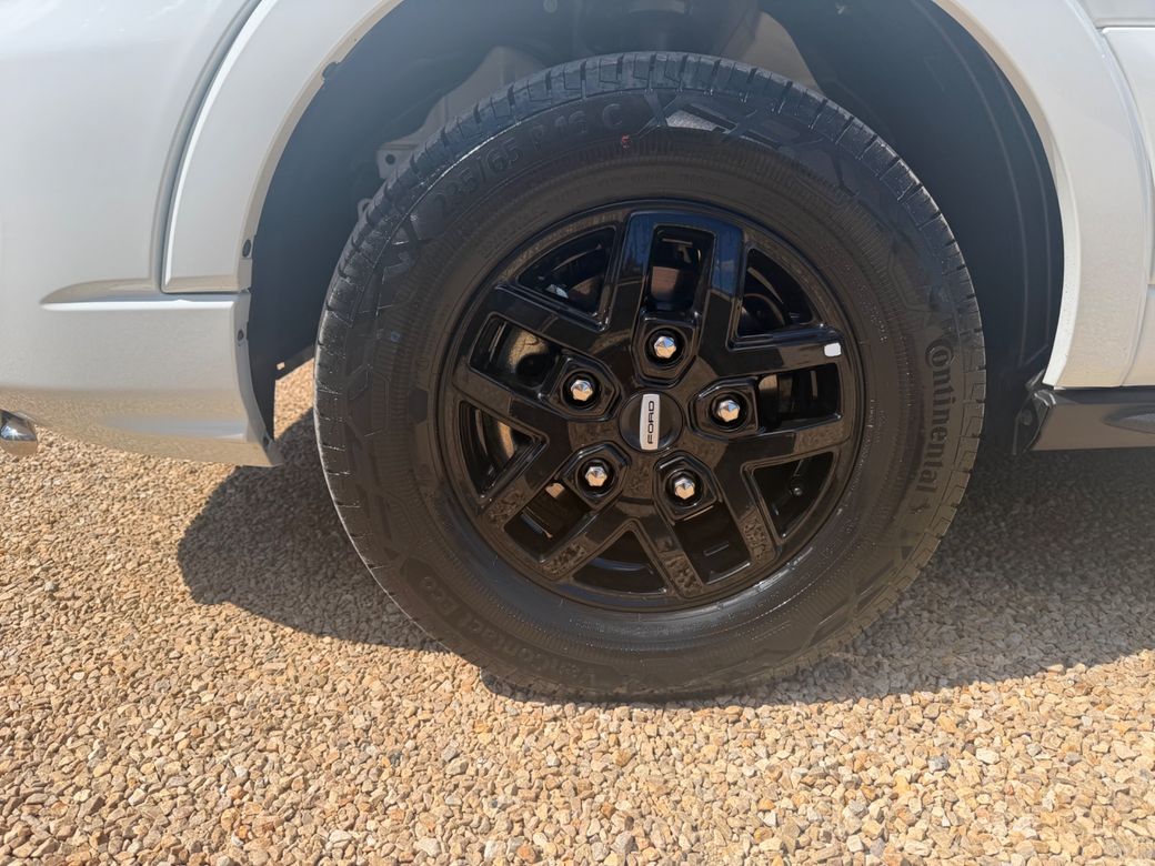 2026 NEW BURSTNER  LINEO T 700 LOW PROFILE L.H.D AUTO