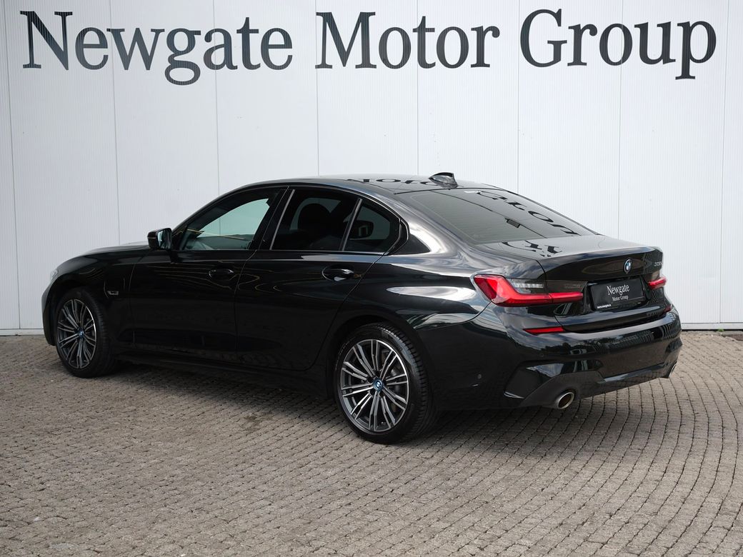 2022 BMW 330