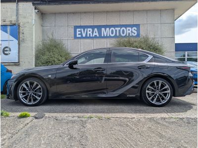 2021 Lexus IS 300h