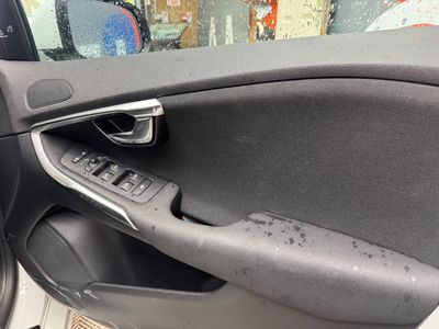 2017 Volvo V40