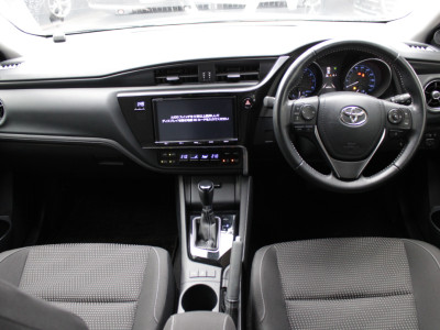 2017 Toyota Auris