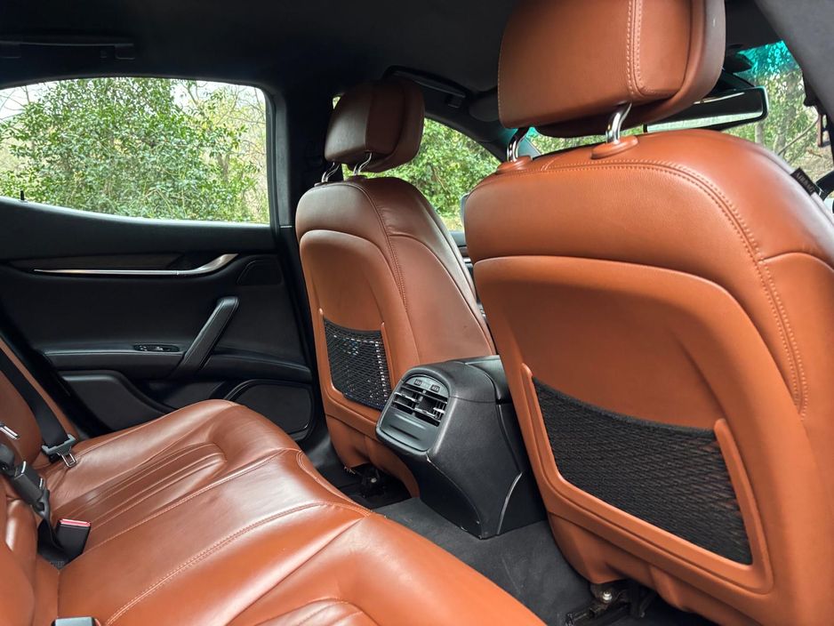 2016 Maserati Ghibli