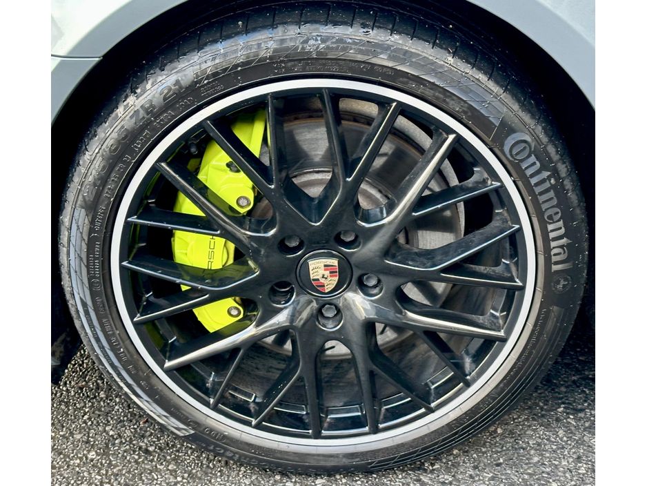 2022 Porsche Panamera