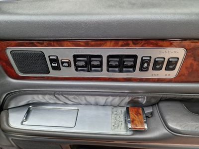 2000 Toyota Century