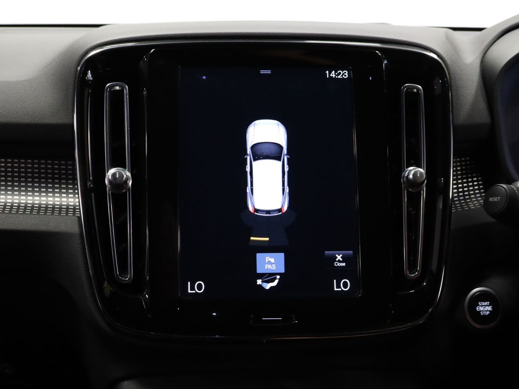 2020 Volvo XC40