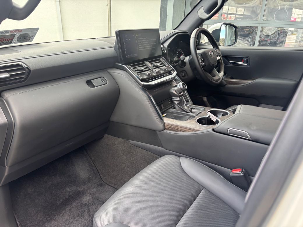 2024 Toyota Landcruiser