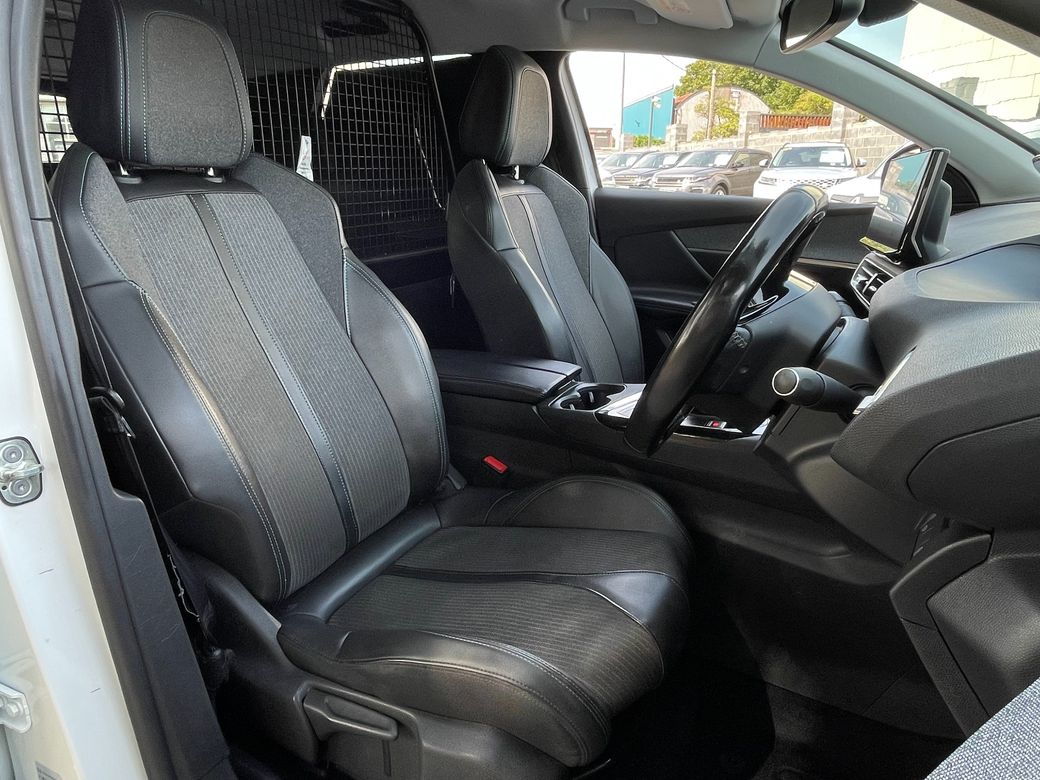 2022 Peugeot 3008