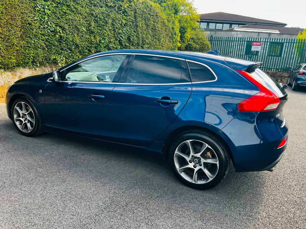 2015 Volvo V40