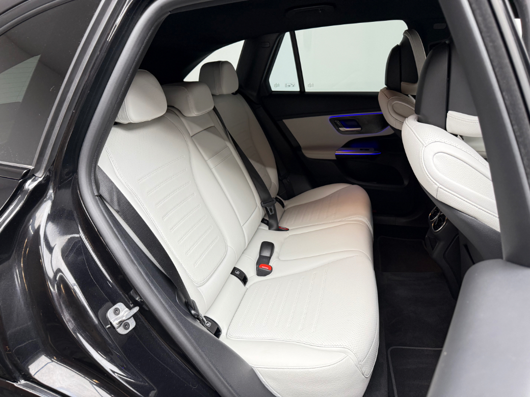 2025 Mercedes-Benz GLC Class