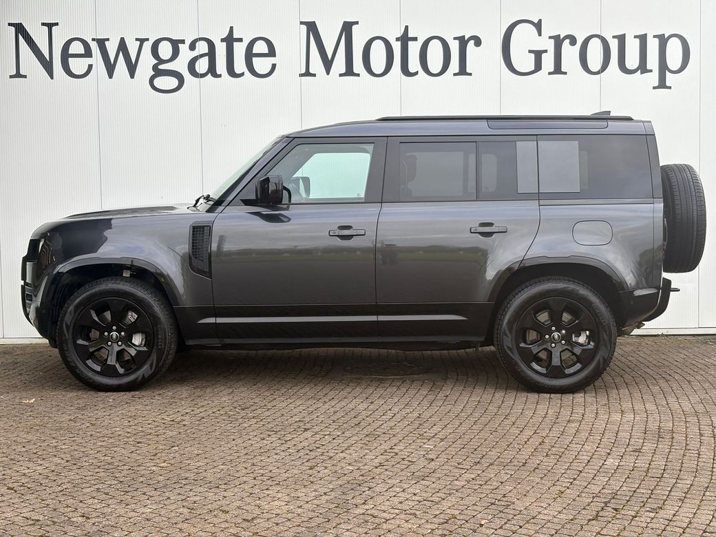 2025 Land Rover Defender 110