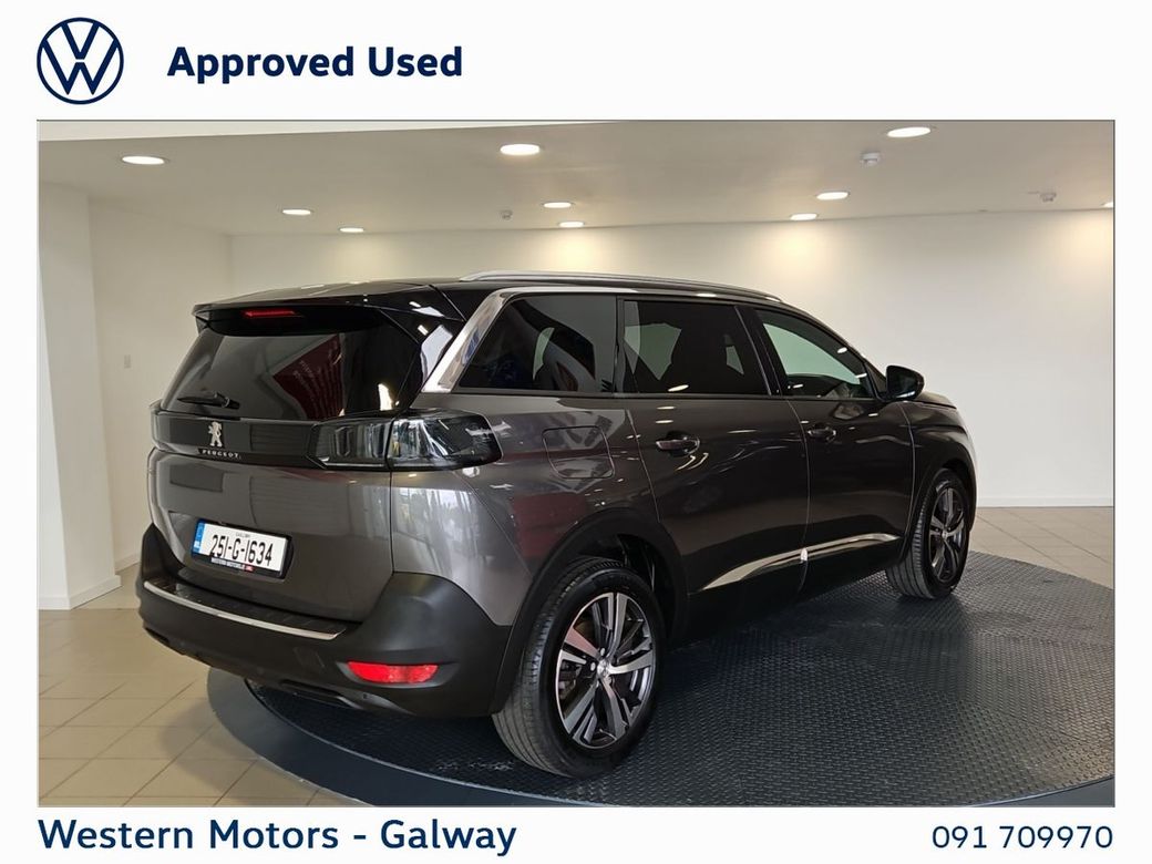 2025 Peugeot 5008