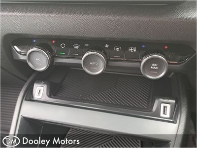 2024 Citroen e-C4 X