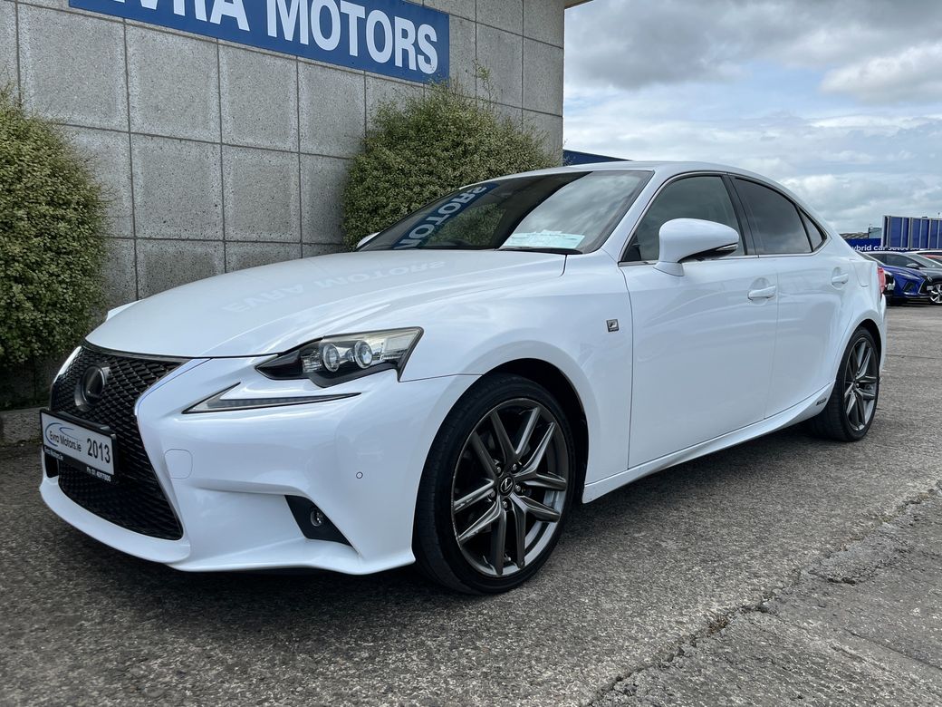 2013 Lexus IS 300h