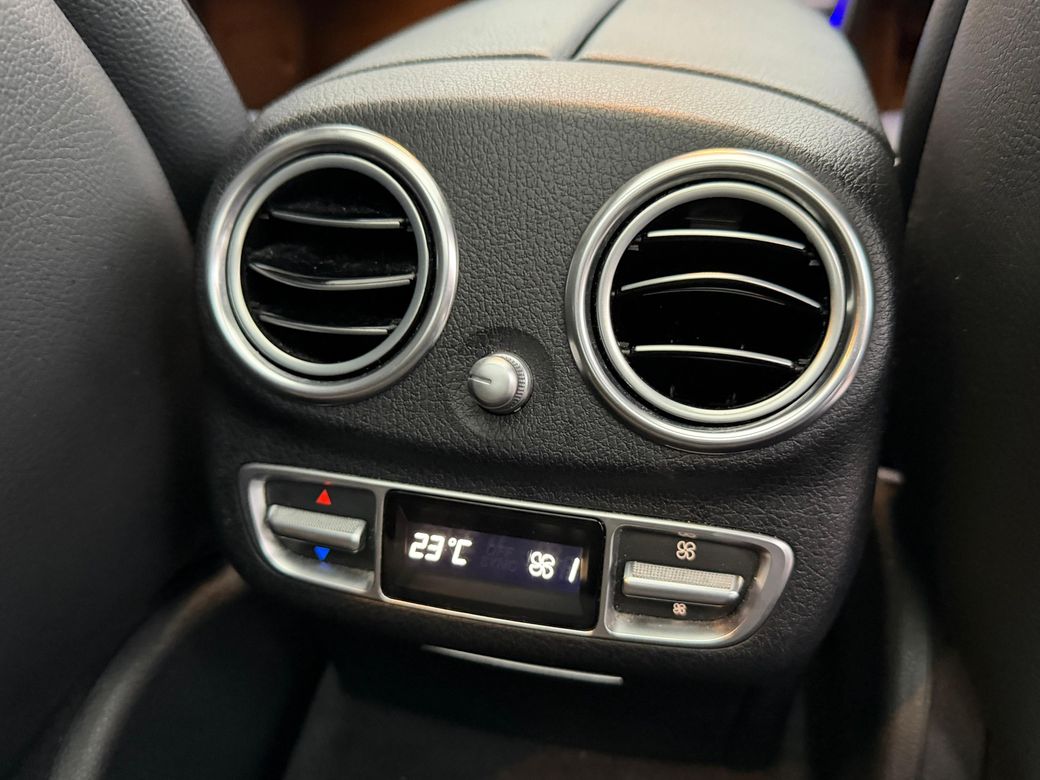 2022 Mercedes-Benz E 220