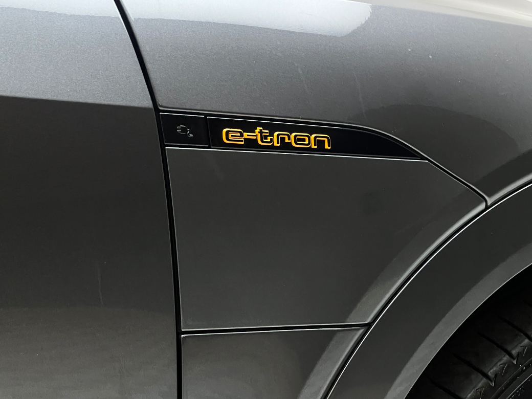 2022 Audi e-tron