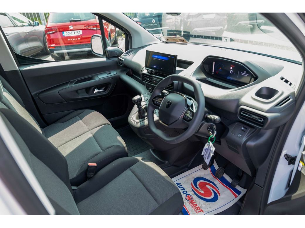 2025 Peugeot Partner