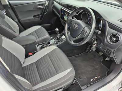 2017 Toyota Auris