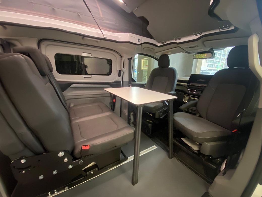 2025 Ford Tourneo Custom